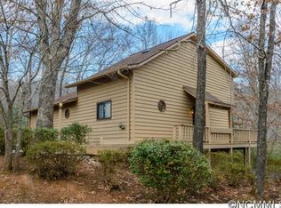 128 Vance Pl, Lake Lure, NC 28746