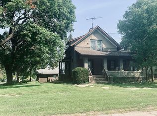 407 W Burbank St, Harvard, IL 60033