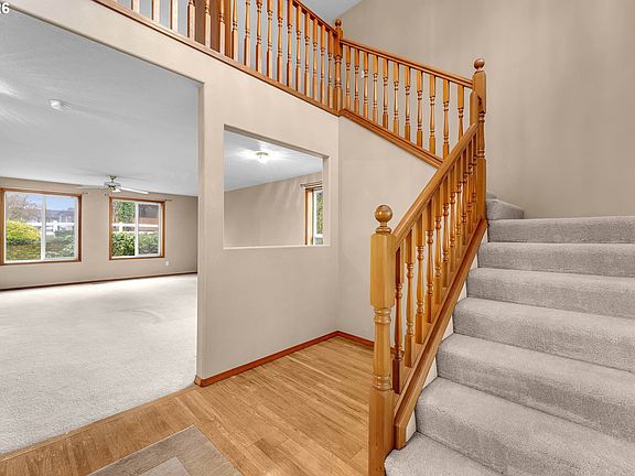 4th image of 11811 NE 40th Pl