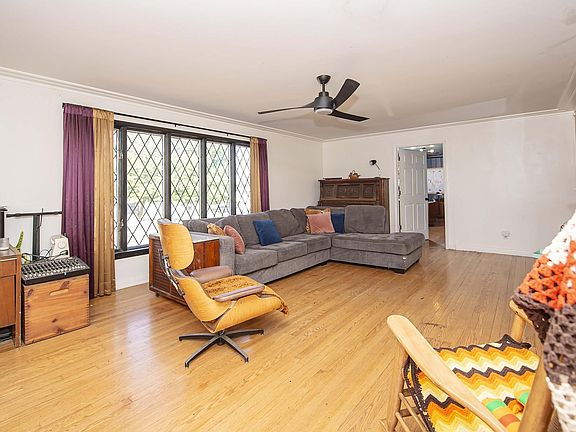 3rd image of 516 S Weller Avenue