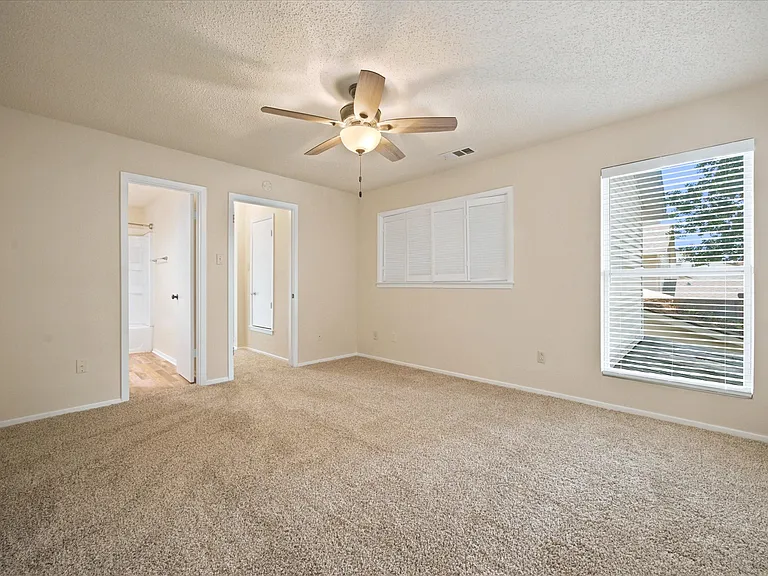 4913 Burlingame Dr — Photo 18