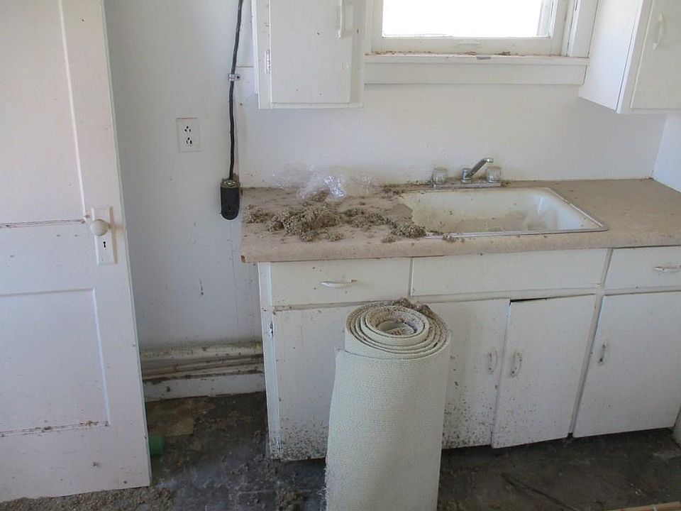 525 Maple St, Chetopa, KS 67336 MLS S47389 Zillow