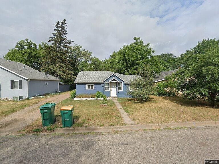 1st image of 503 4th Ave NE