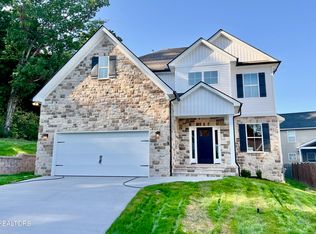 2611 Sweeping Rain Ln, Knoxville, TN 37931