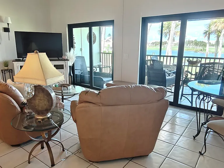 233 NE Edgewater Dr #203 — Photo 13