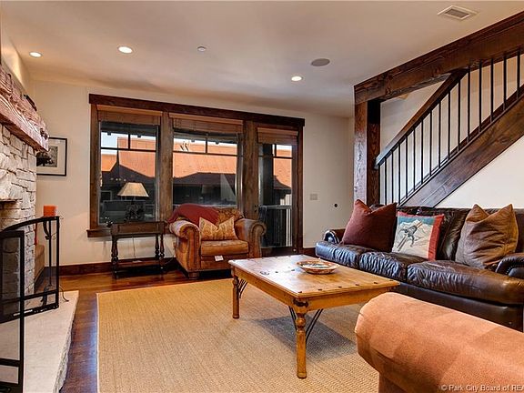 3rd image of 1825 Three Kings Dr #502