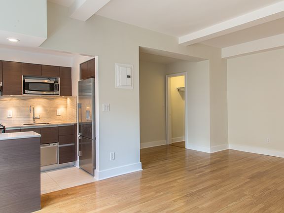 3rd image of 400 E 57th St APT 16H