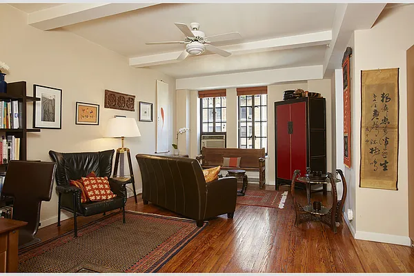 Sold by Stribling | media 19