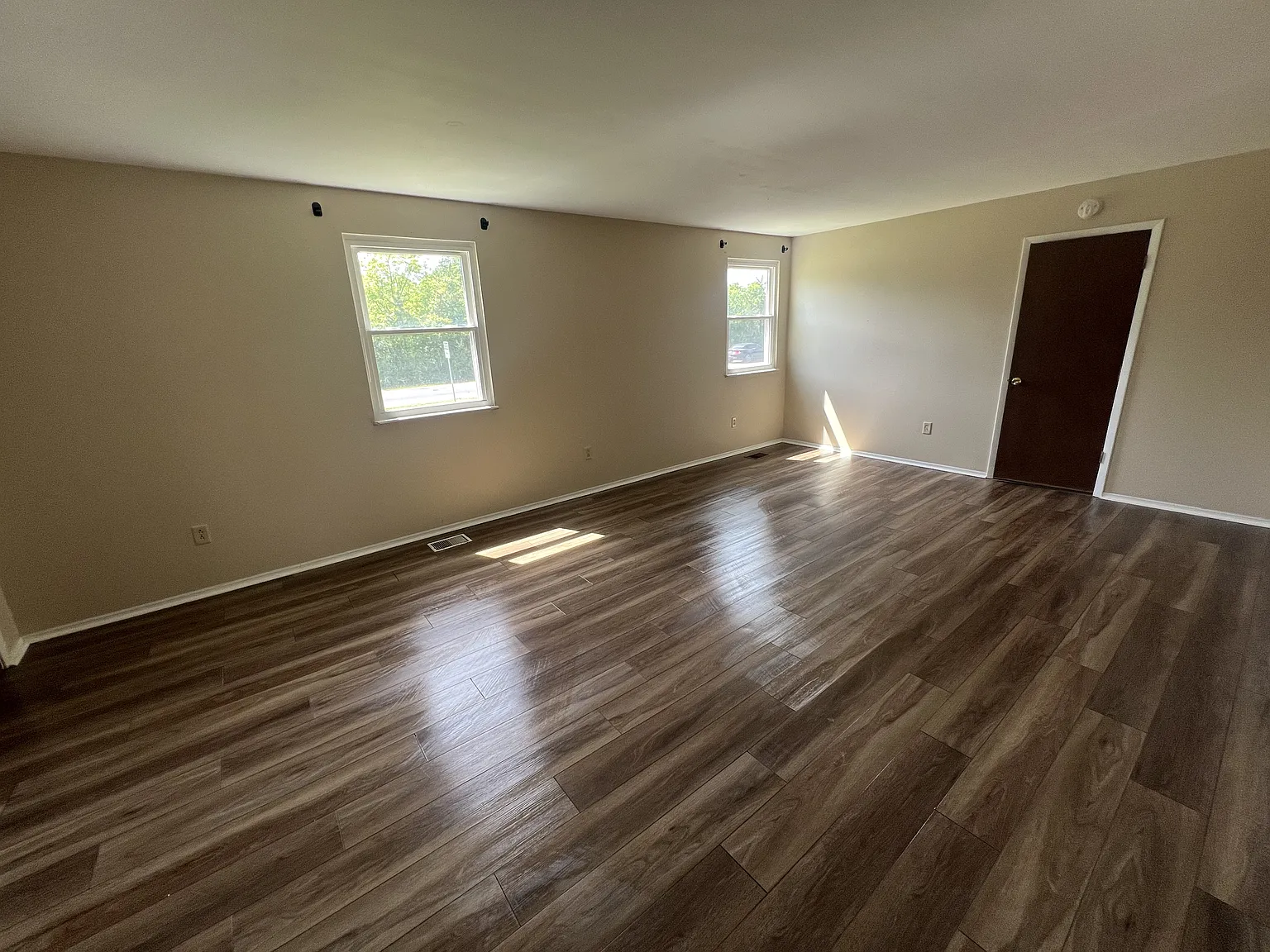 1885 E Westbrook Road — Photo 3
