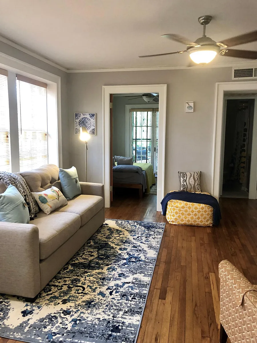 Photo 2 of 13 - 805 Whitaker St #2 - Savannah, GA Building Photo - 805 Whitaker St #2