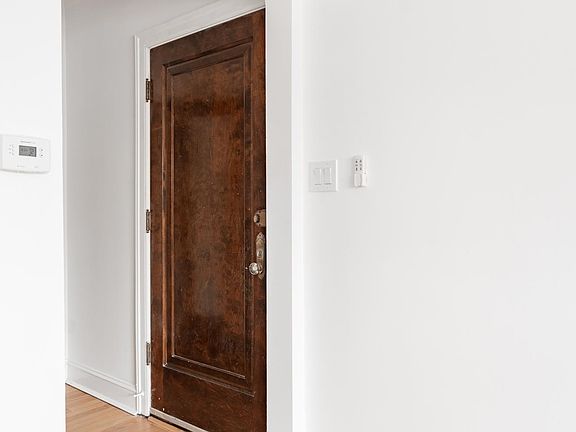 2nd image of 5805 N Richmond St #1N
