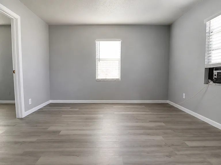 122 W Avenue A #1 — Photo 12