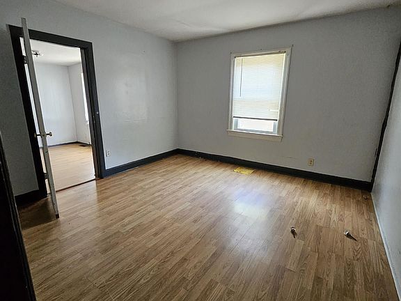 4th image of 1768 51st St
