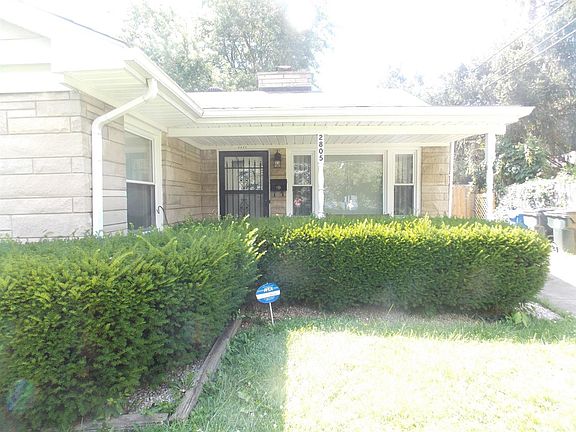 2nd image of 2805 Southview Dr