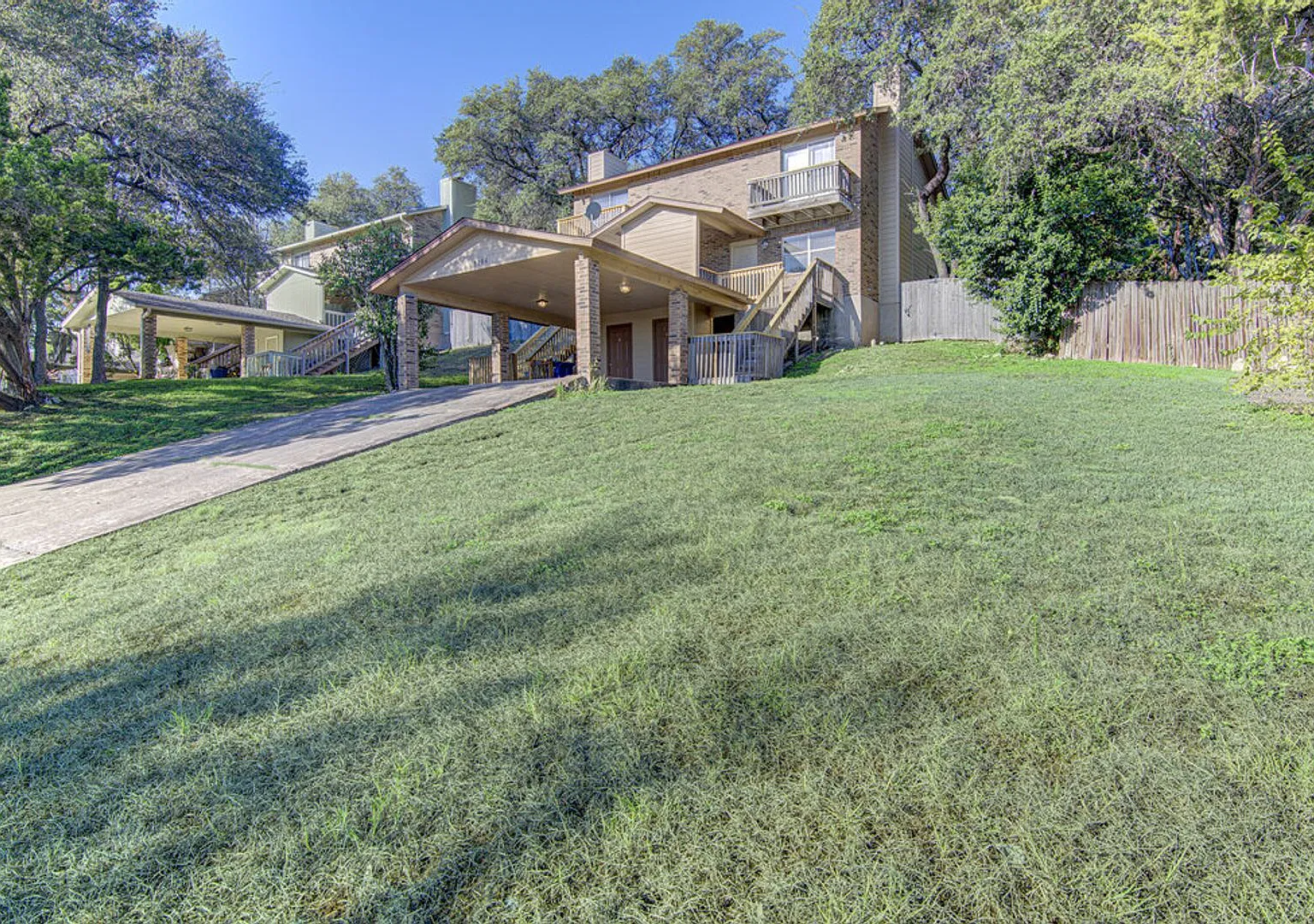 8104 Dunn St — Photo 3