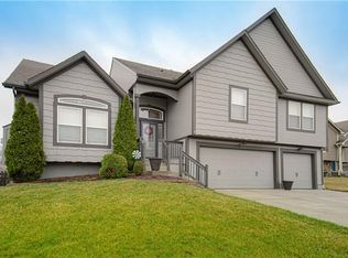705 18th Cir, Greenwood, MO 64034