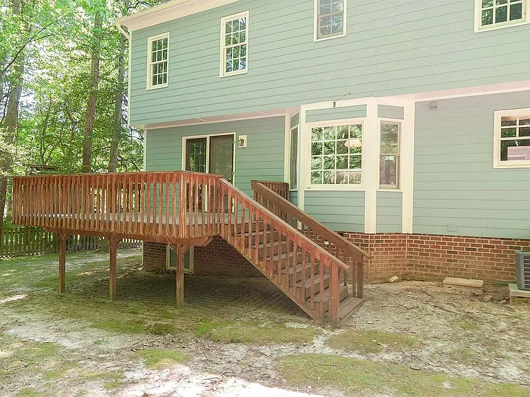 104 Lively Ct E — Photo 21