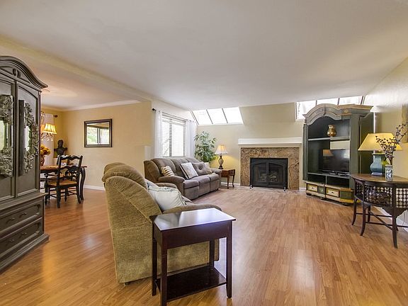 4th image of 2167 Villa Sonoma Gln