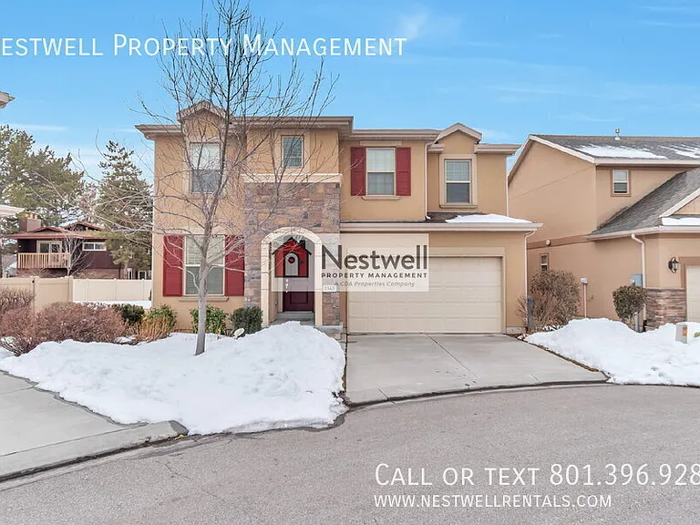 1360 E Foxmont Ln — Photo 2