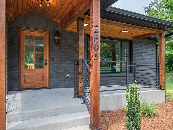 2nd image of 2605 Lishwood Dr