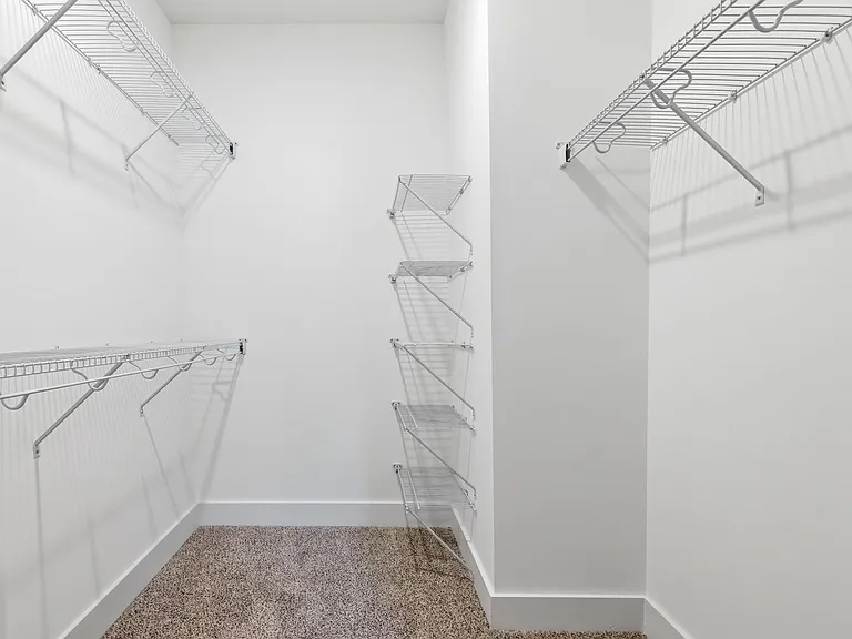 2206 Grant St — Photo 18