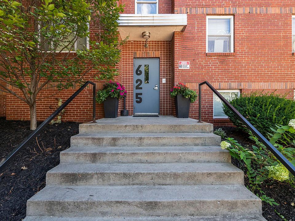 1st image of 629 E Armour Blvd APT 1D