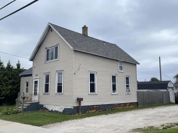 2123 Roosevelt AVENUE, Two Rivers, WI 54241