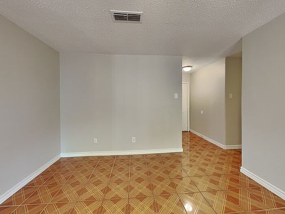 4th image of 1124 Neptune Dr