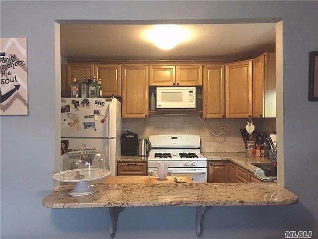 1st image of 715 W Olive St