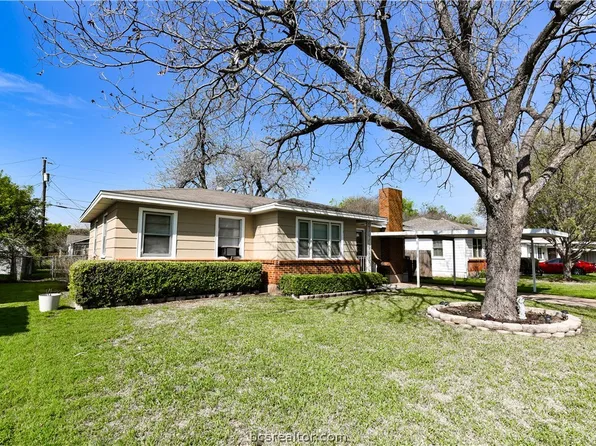 1106 N 64th St, Waco, TX 76710