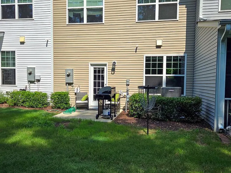 6137 Beale Loop — Photo 25