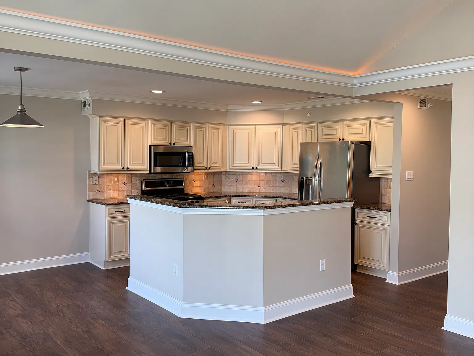2 bed, 1260 sqft, $2,500 — Photo 4