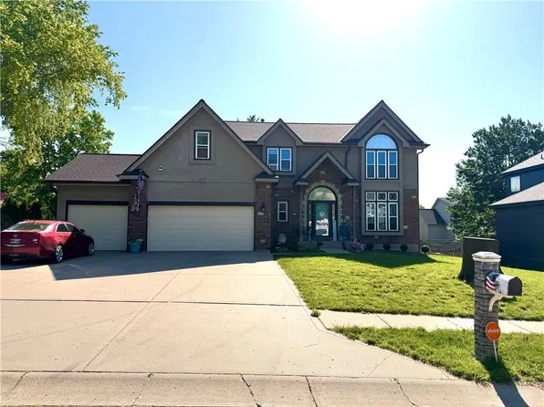 1437 Coventry Ln, Liberty, MO 64068
