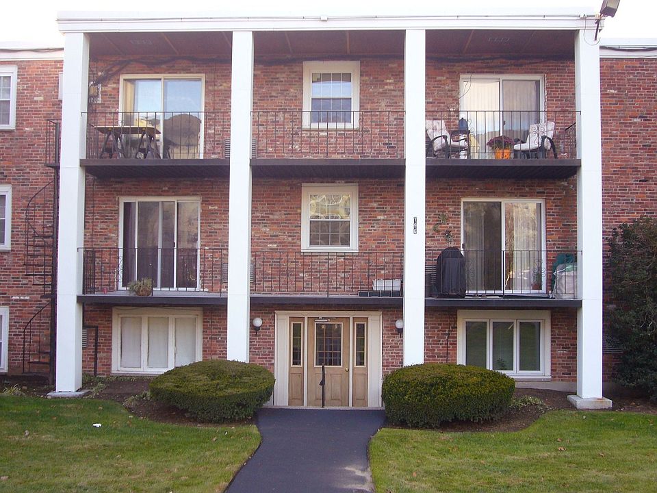 2nd image of 796 Willard St Unit D4