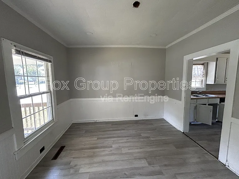 201 N Meriah St — Photo 8