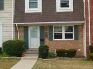 19511 Whitman Ct, Northville, MI 48167