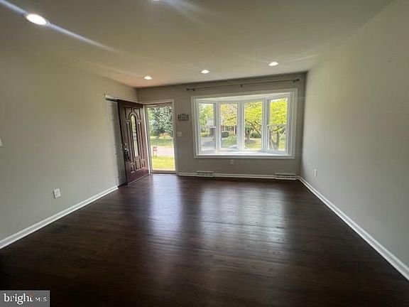 3rd image of 2136 Cypress Dr