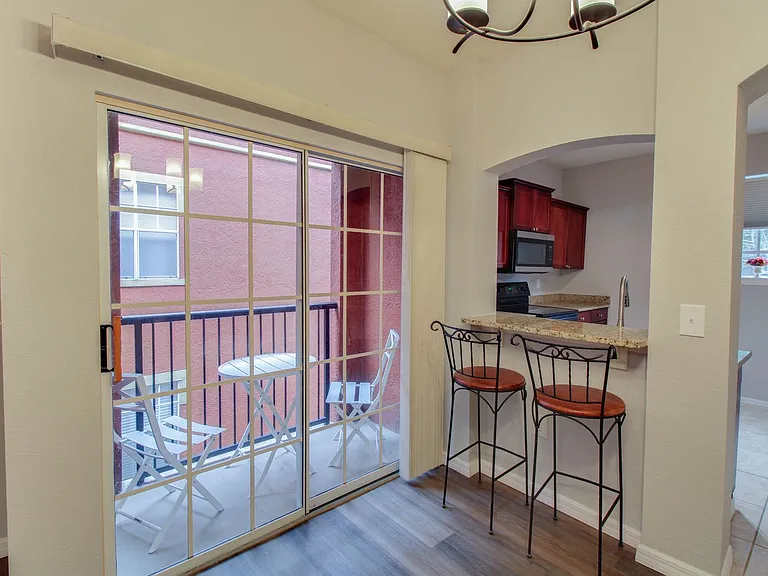 107 Vista Verdi Cir #213 — Photo 6