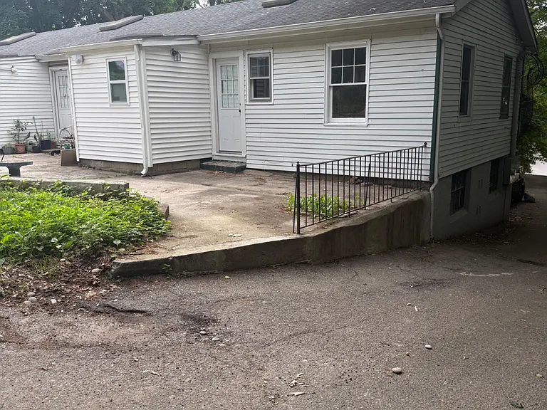 104 Woodhull Landing Rd — Photo 1