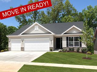 109 Hannahs Mill Dr, Lake Saint Louis, MO 63367