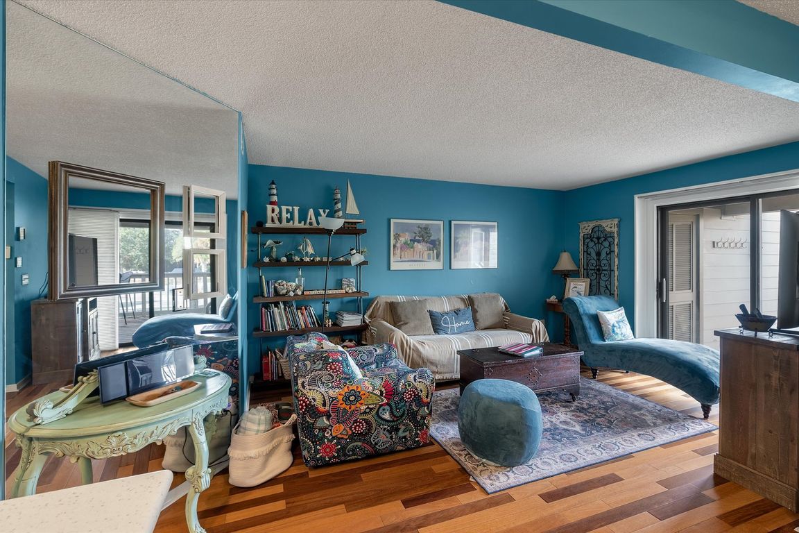 next background image