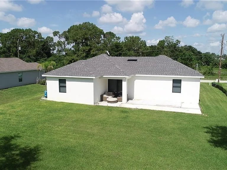 343 Rawlings Ave — Photo 3