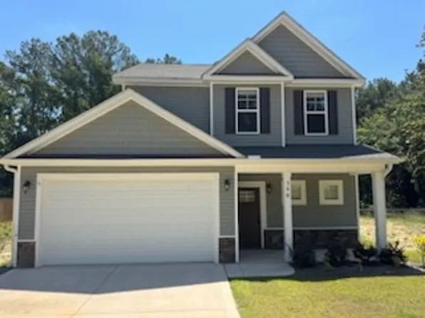 390 Summer Hill Rd, Fayetteville, NC 28303