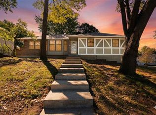 801 E Piatt Ln, Olathe, KS 66061