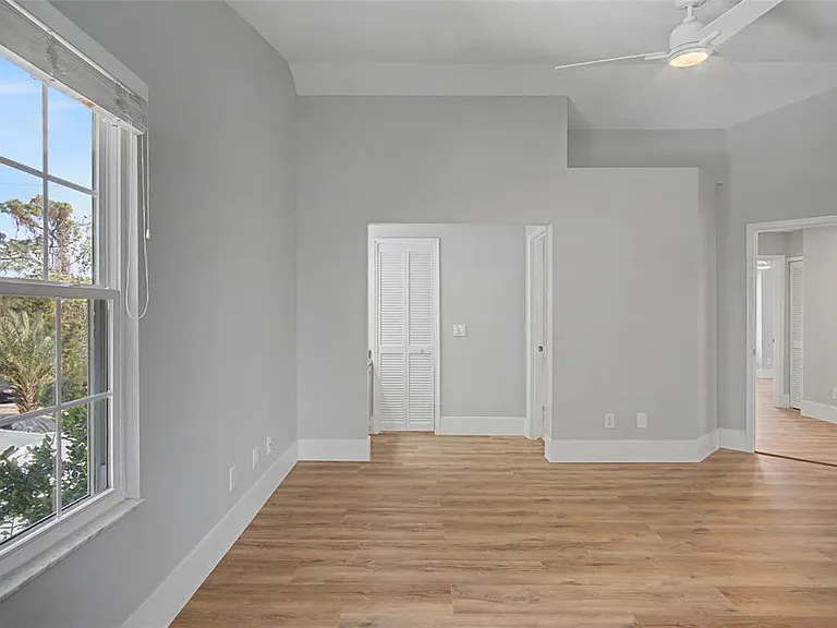 11462 Commercial St — Photo 28