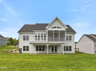 6 Golf View Dr, Lenox, MA 01240