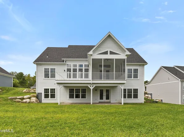 6 Golf View Dr, Lenox, MA 01240
