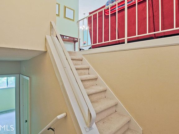 5th image of 773 Pebble Creek Dr