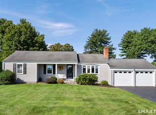 39 Clovercrest Rd, Wethersfield, CT 06109