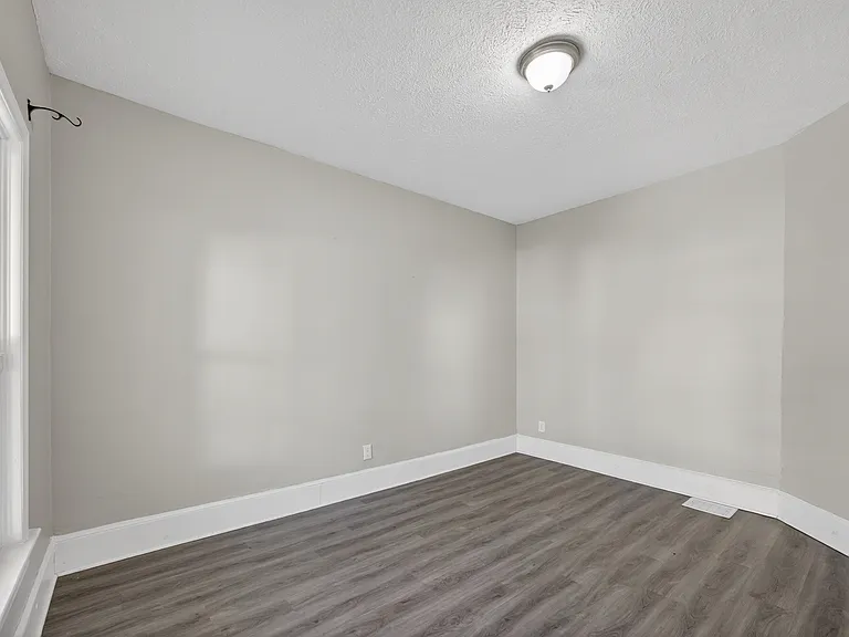 1566 Winchester Ave — Photo 8
